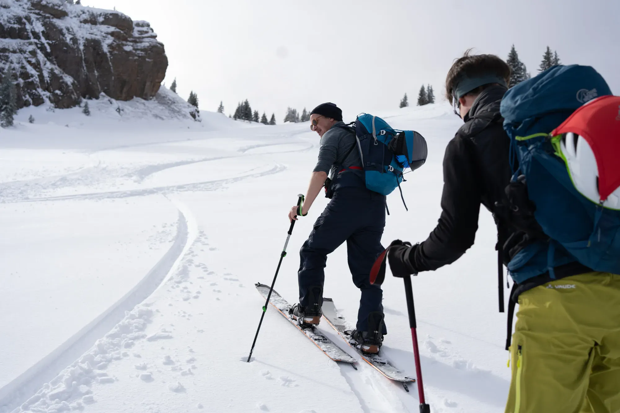 Actividades de montaña con equipamiento sostenible VAUDE